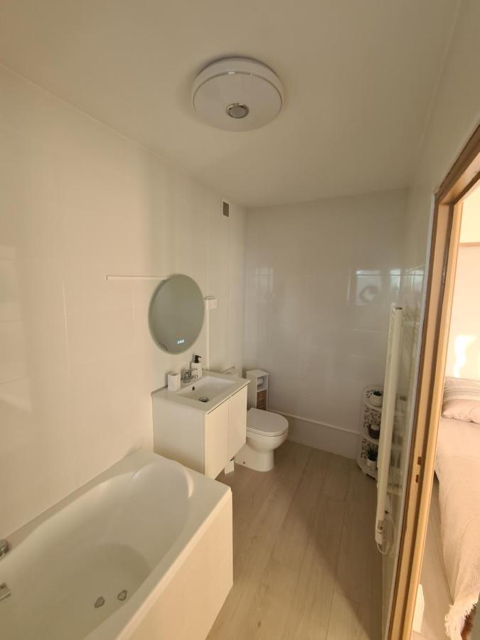 Appartement Lumineux Avec Vue Sur Mer A 50 M De La Plage Et Du Centre Ла-Гранд-Мот Экстерьер фото
